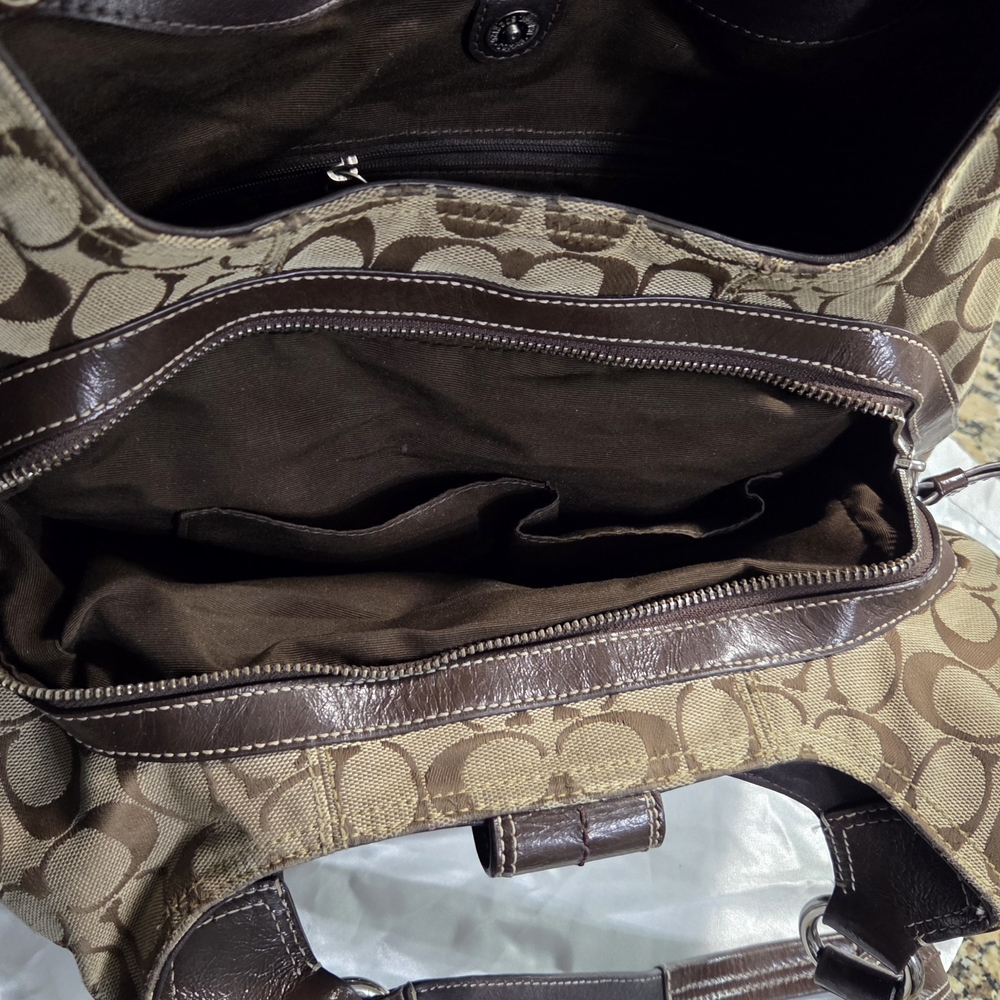 Coach Signature 5 Piece Collection - Picture 13 of 13